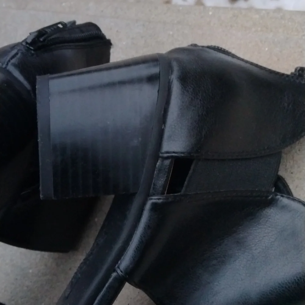 Sonoma BLACK VITALIZE ORTHOLITE CUT OUT BLOCK HEEL OPEN TOE SANDALS 7.5